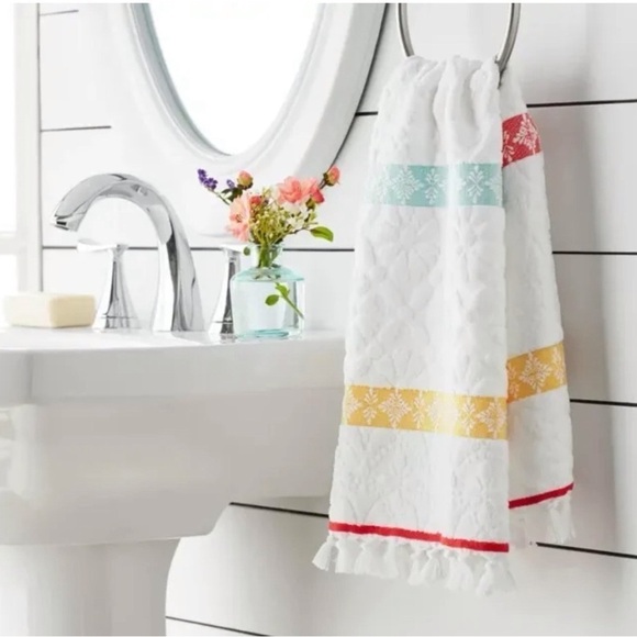 Pioneer Woman Sculpted Stripe Hand Towel Only - set of 2 pcs - Picture 2 of 2